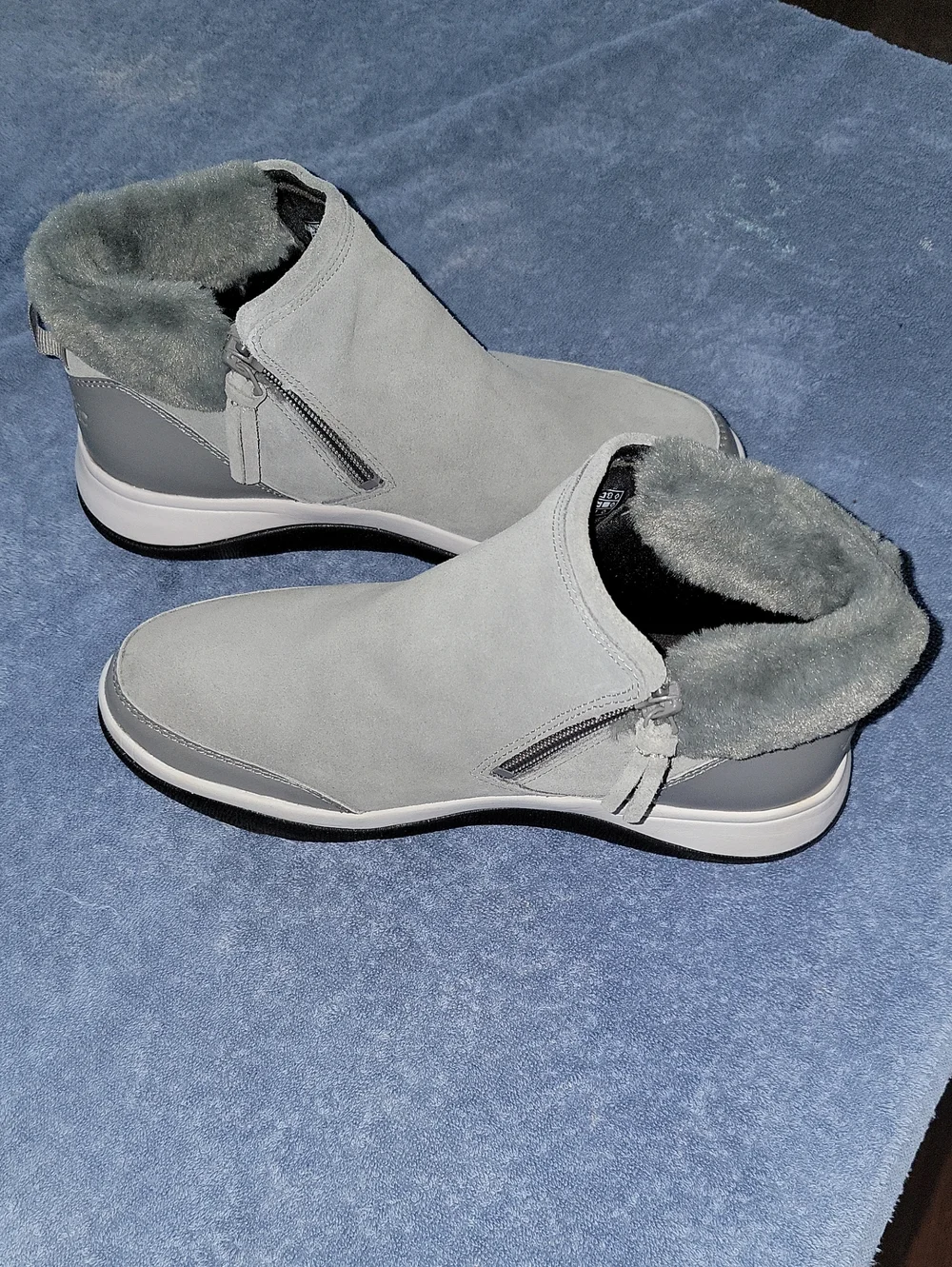 Vionic Norwood Women’s 7.5 Faux Fur Boots Grey Suede Leather Water Repellent